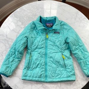 Girls Patagonia Nano Puff jacket size S (7/8) in teal. Great condition.